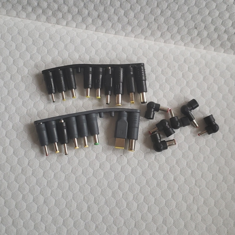 Computer laptop adapters